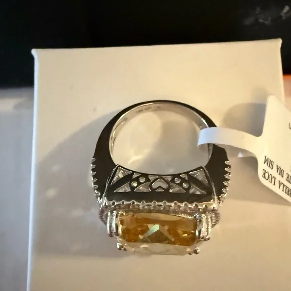 Bella Luce canary ring - Picture 3 of 5